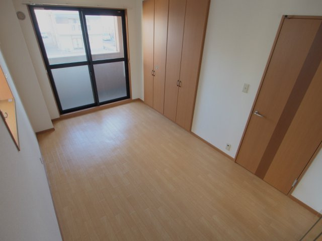 シャルム東野の寝室