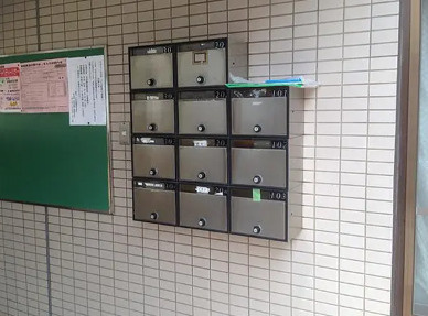 ファミール石井のエントランス