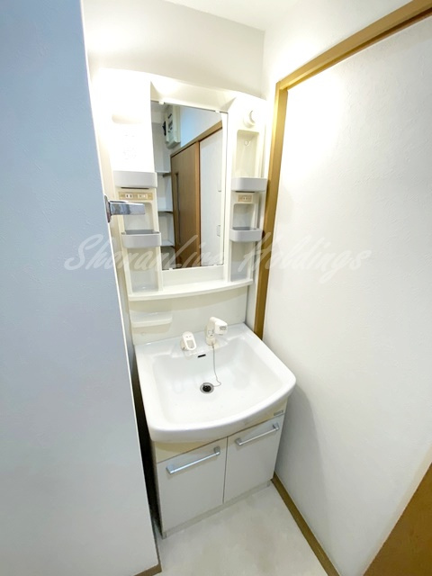 藤沢市湘南台５丁目の賃貸マンションの洗面所|明るい洗面所です