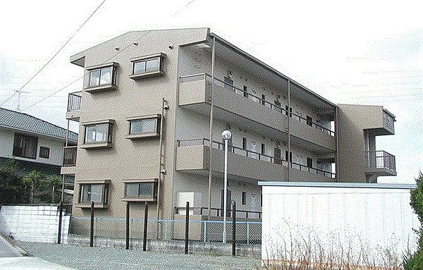 ローヤルマンションの外観|落ち着いた外観です