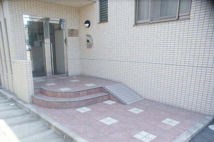 【エントランス】グランソレーユ 