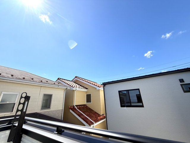 越谷市花田６丁目E号棟　新築戸建の展望|隣家との視線を気にせず過ごせる見晴らしの良い環境。のびのびと心地よい時間を過ごせます。