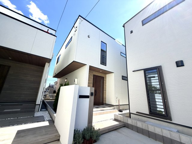 越谷市花田６丁目E号棟　新築戸建