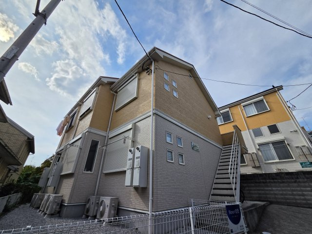 川崎市多摩区西生田１丁目のアパートの外観