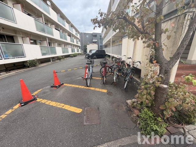 ゼンコウコーポラス2の駐車場