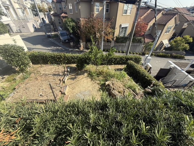 豊中市永楽荘三丁目古家付土地のその他|お庭です！