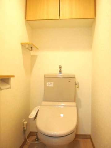 世田谷区北烏山９丁目の賃貸マンションのトイレ|トイレ