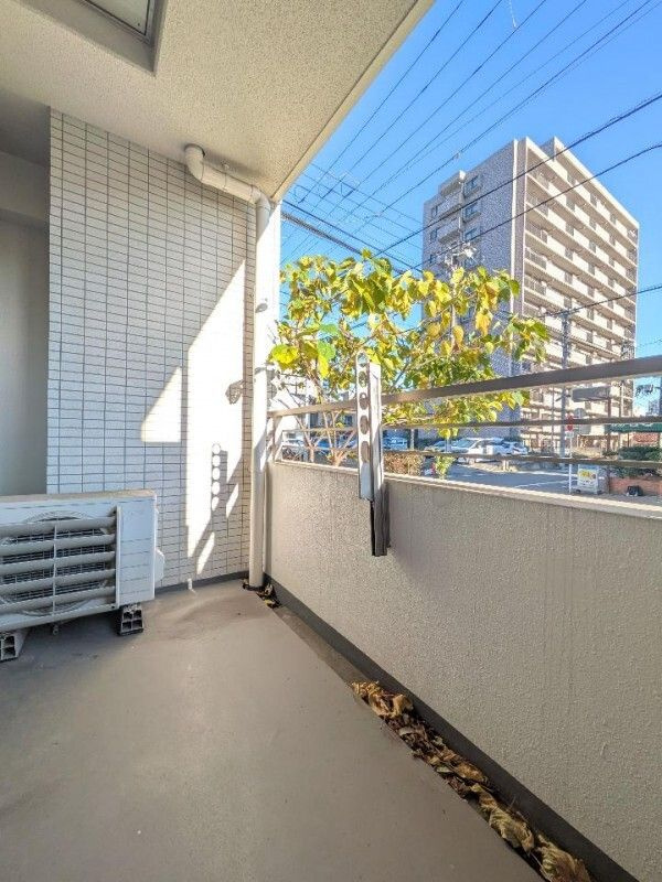 千葉市稲毛区緑町１丁目の賃貸マンションのバルコニー