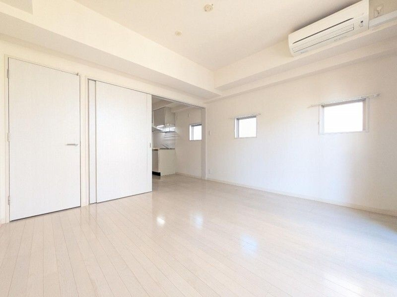 千葉市稲毛区緑町１丁目の賃貸マンションの居間・リビング
