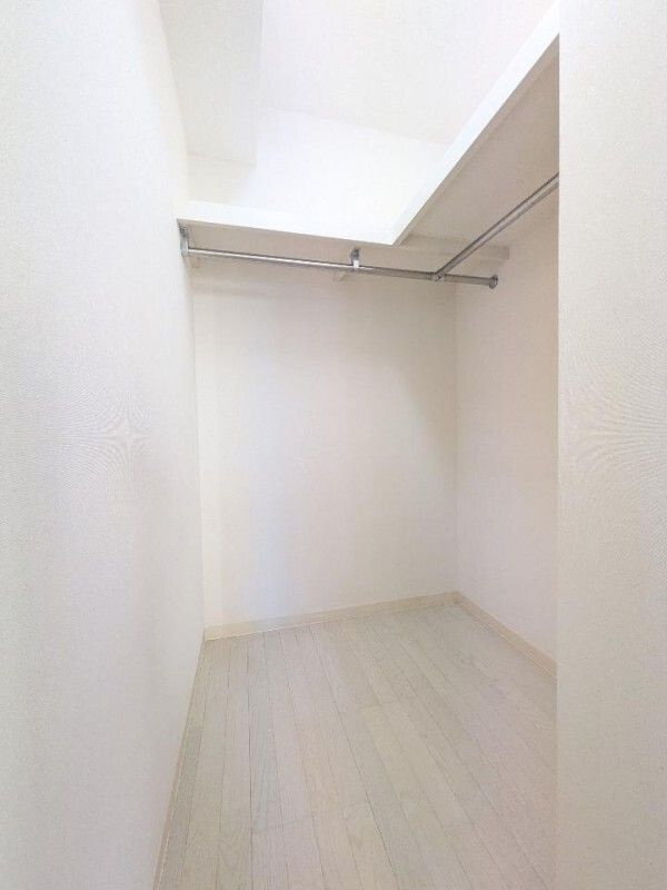 千葉市稲毛区緑町１丁目の賃貸マンションの収納