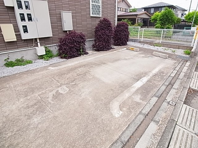 カーサグランデⅡの駐車場