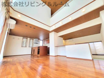 【居間・リビング】 | 金邸 