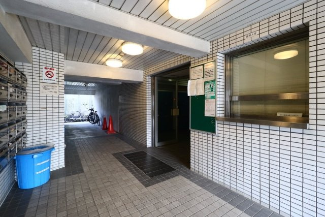 トップ鶴見第二のエントランス