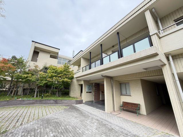 名次町ロジュマンの外観