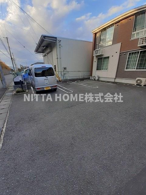 福知山市土師新町３丁目のアパートの駐車場|敷地内に駐車場があります！