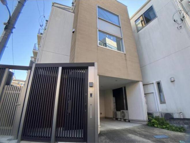 豊島区南大塚２丁目戸建のエントランス