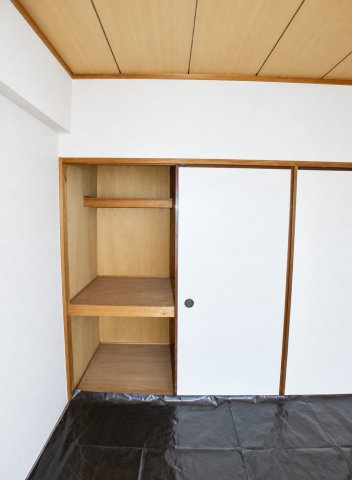 市川市相之川１丁目の賃貸マンションの収納