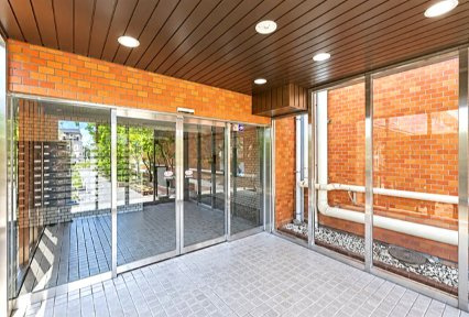 市川市相之川１丁目の賃貸マンションのロビー