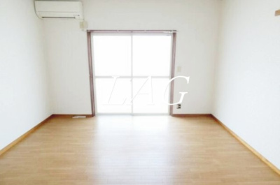 【居間・リビング】 | サンライズオオノ | 洋室のお部屋です。