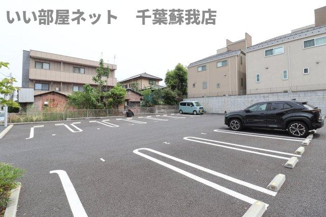 Eternal Jの駐車場|カースペースがあります