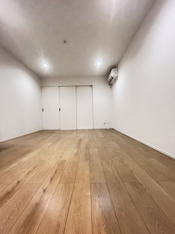 大阪市城東区新喜多東２丁目のアパートの居間・リビング