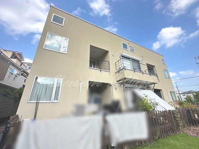 横浜市栄区本郷台３丁目のアパートの外観