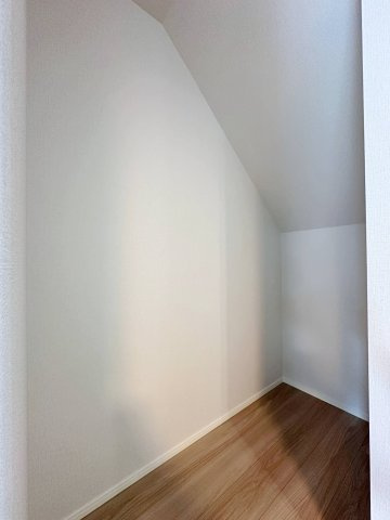 安佐南区川内2丁目 No.2の収納|パントリー収納☆
可動棚で食材ストックや箱買いしたものの収納にも便利です♪