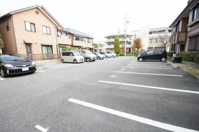 コム東宝塚の駐車場