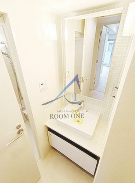 ライオンズ千代田岩本町ミレスーＫＤＡの洗面所|洗面台です。