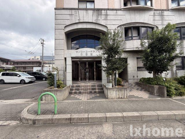 ゼンコウコーポラス8番館のエントランス