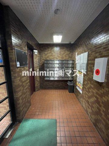 フタバハイツ上本町のロビー