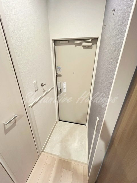 茅ヶ崎市松林１丁目のアパートの玄関