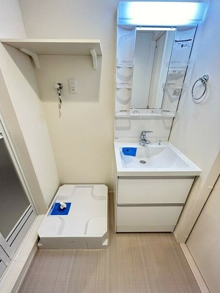 Okimi houseの洗面所