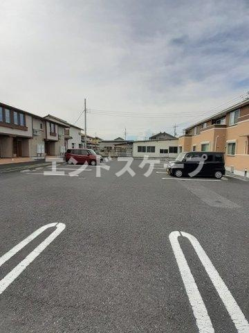 リトル　ウッズⅡの駐車場|高崎、前橋のお部屋探しはエンドスケープまで！お客様の理想お聞かせ下さい♪
