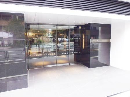 コンフォリア滝野川のエントランス