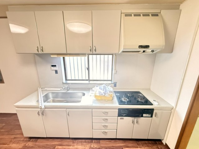 海岸通戸建のキッチン|☆神戸市垂水区　海岸通戸建☆