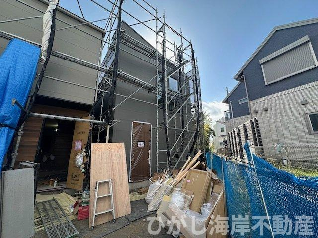 茅ヶ崎市浜竹４丁目　新築戸建　全３棟の外観|10月16日撮影　建築中　現地外観