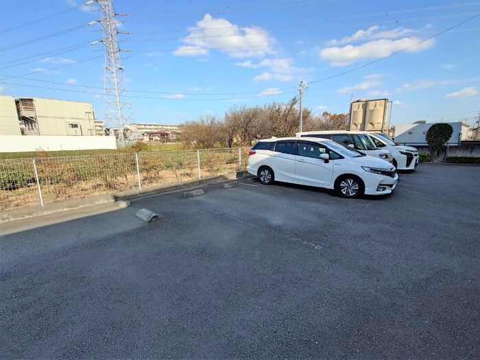 エム・エスハイツの駐車場