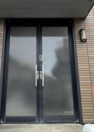 モトヤシキ東のエントランス