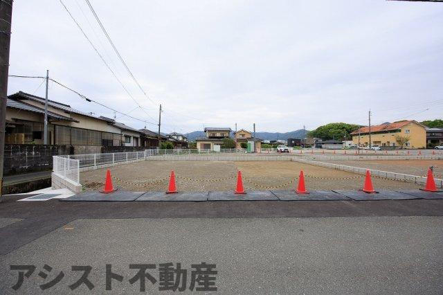 サンコート 飯塚市伊岐須の前面道路含む現地写真