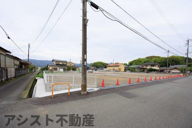サンコート 飯塚市伊岐須の前面道路含む現地写真