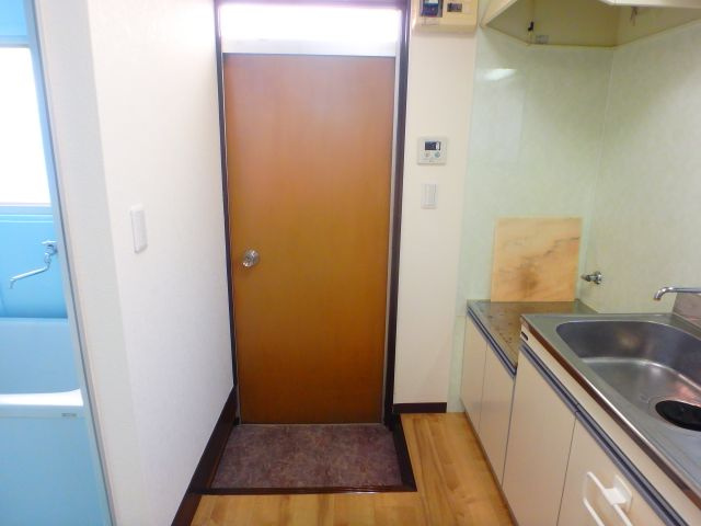 みつ和荘の玄関|他のお部屋の参考写真となります。