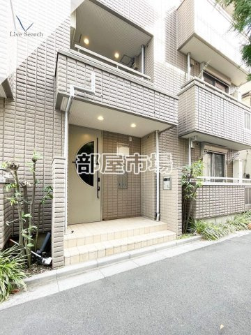 台東区日本堤１丁目のアパートのエントランス