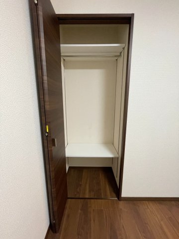 ロイヤルガーデン伊福町 の収納