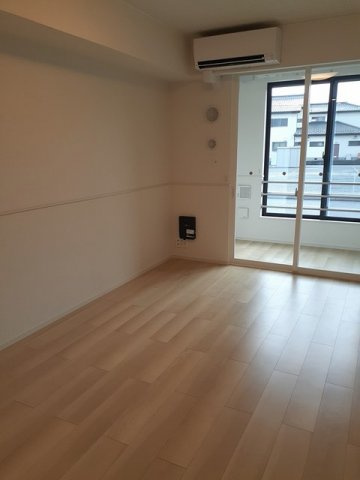 アマティの居間・リビング