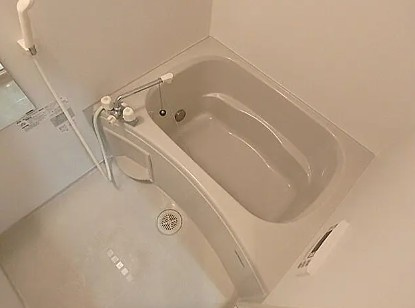 クリスタルコートの浴室