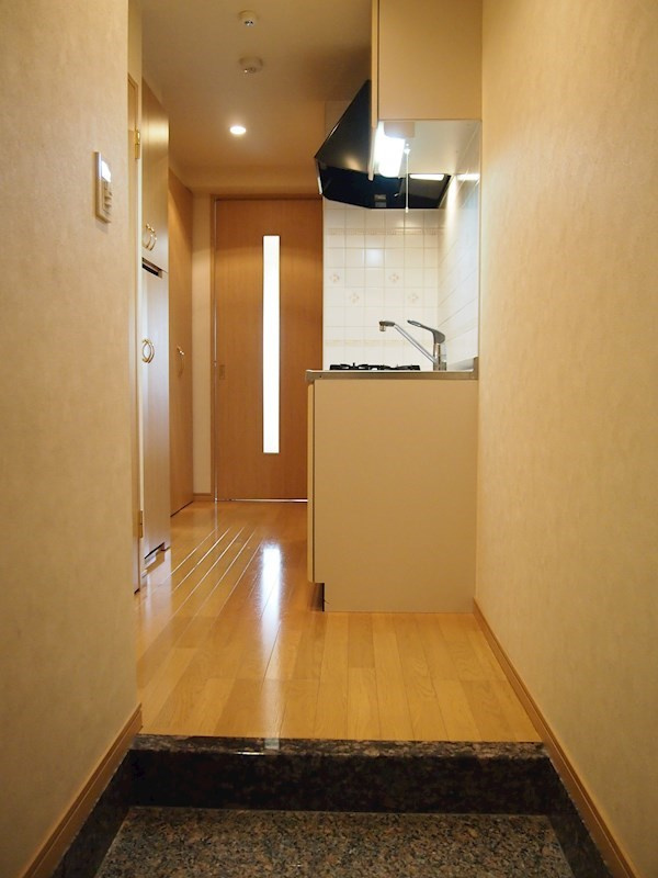 ルーブル蒲田弐番館 の玄関