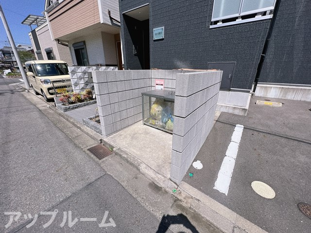 Aira 高蔵寺の駐車場