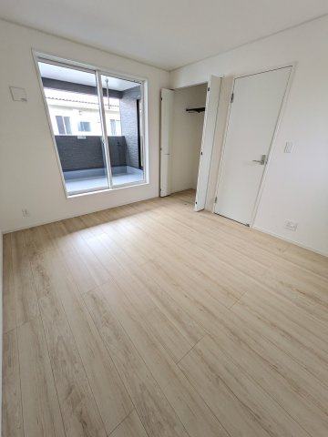 【若葉台第8　全1棟／】　◆庭付き◆収納スペース豊富◆の洋室|■□■居室の写真です■□■　
使い勝手の良い間取りなので、ご家族の状況の変化にも耐えられますね。