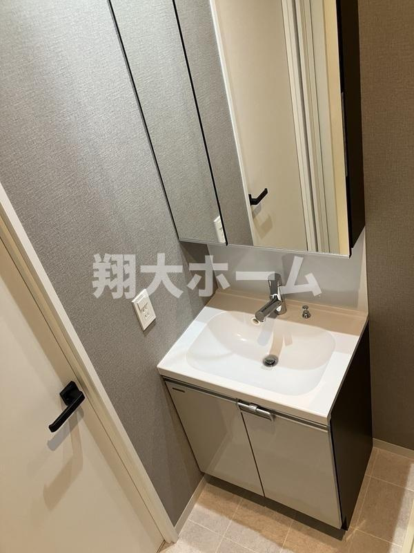 ＲＥＬＵＸＩＡ千住大橋の洗面所